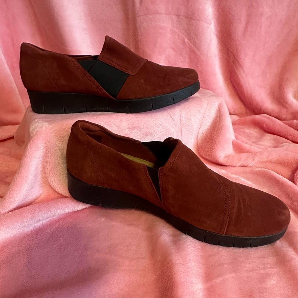 Womens Clarks suede shoe